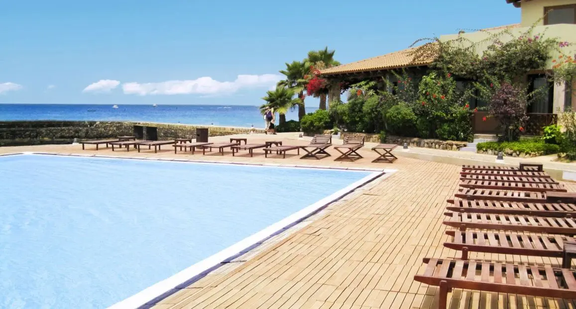Basen w hotelu Porto Antigo