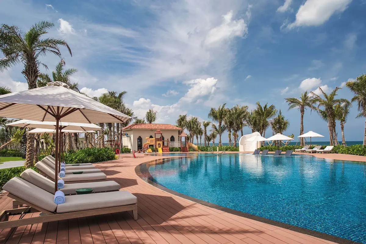 Basen w hotelu Radisson Resort Phan Thiet