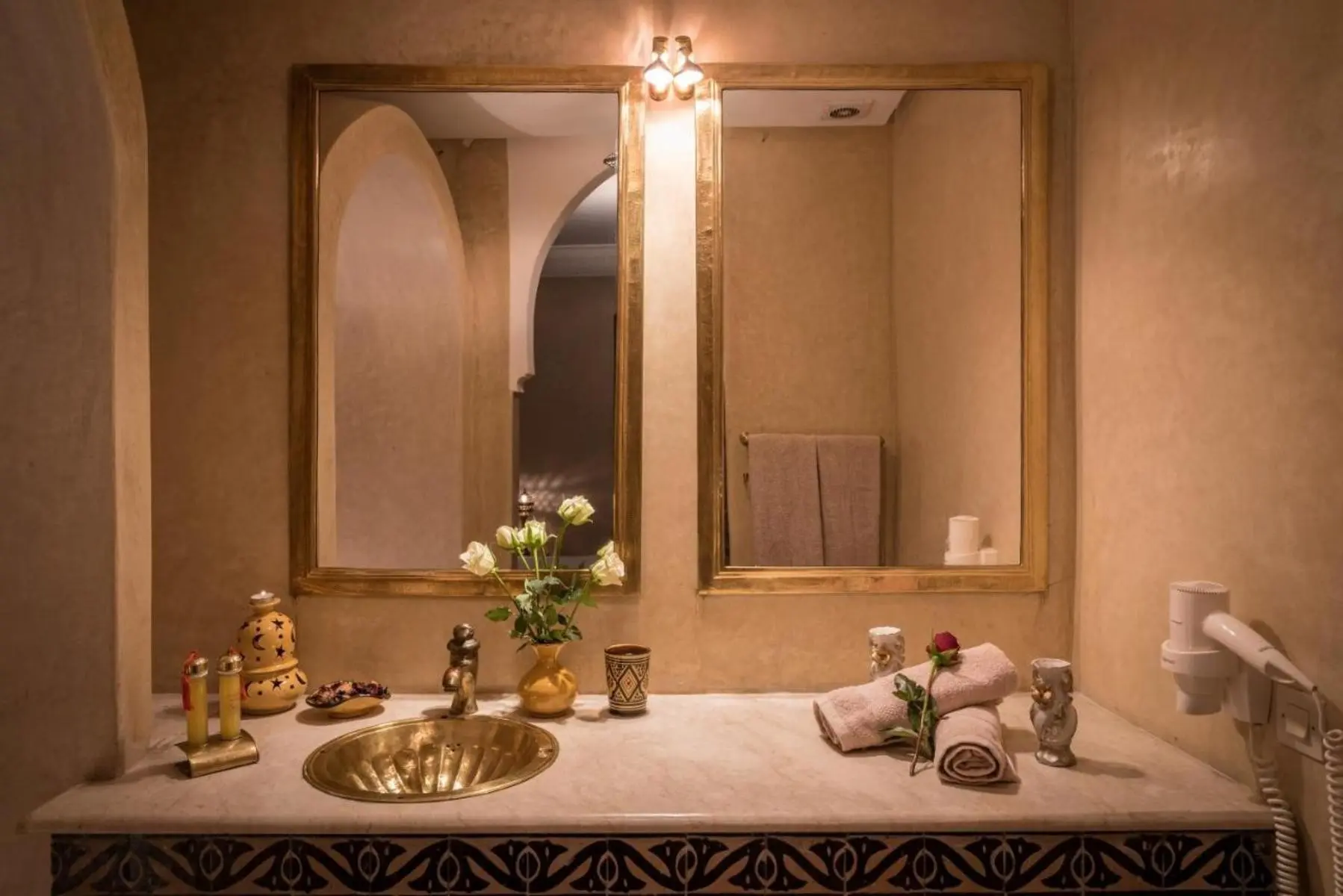 Riad Dar Attika — RIAD DAR ATTIKA