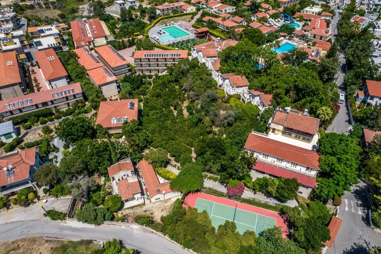 Riverside Garden Resort — RIVERSIDE GARDEN RESORT