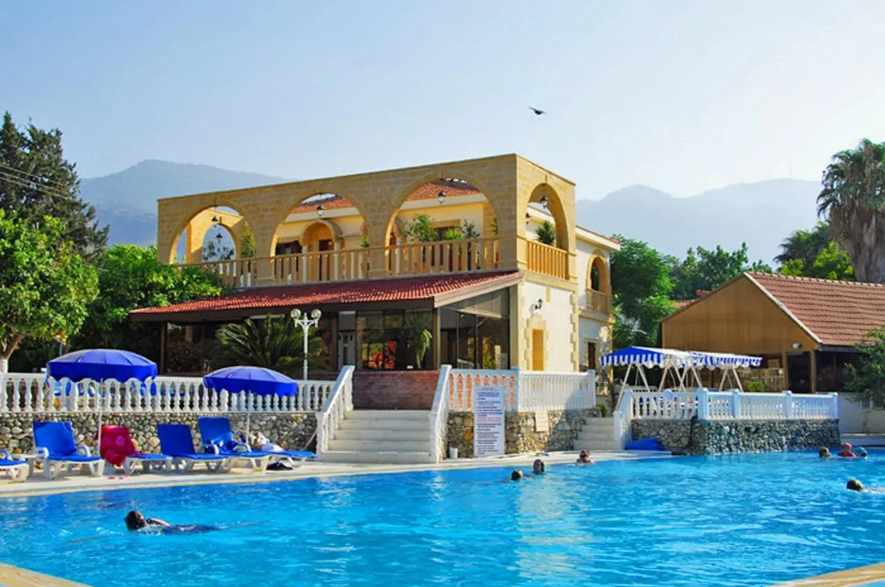 Riverside Garden Resort — RIVERSIDE GARDEN RESORT