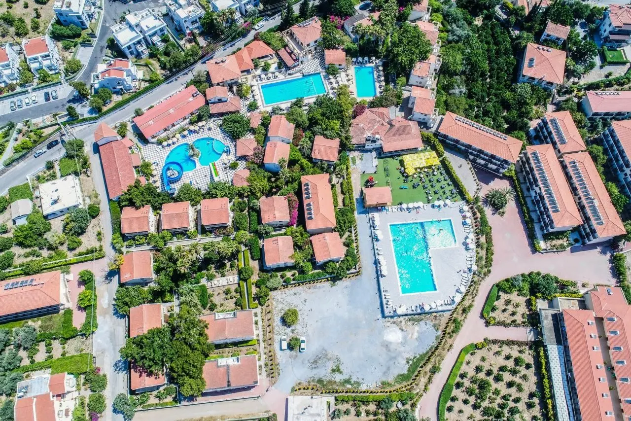 Riverside Garden Resort — RIVERSIDE GARDEN RESORT