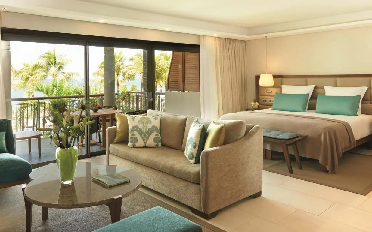 Royal Palm Beachcomber Luxury — ROYAL PALM BEACHCOMBER LUXURY