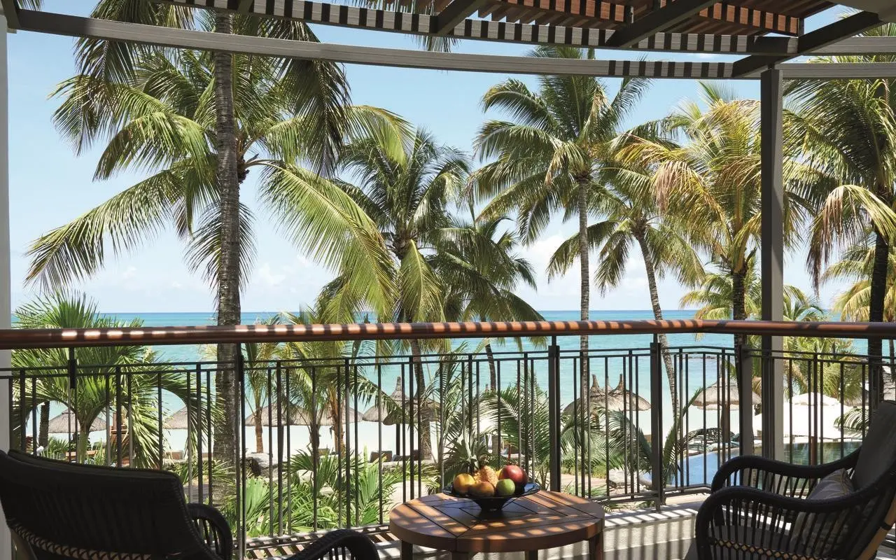 Royal Palm Beachcomber Luxury — ROYAL PALM BEACHCOMBER LUXURY