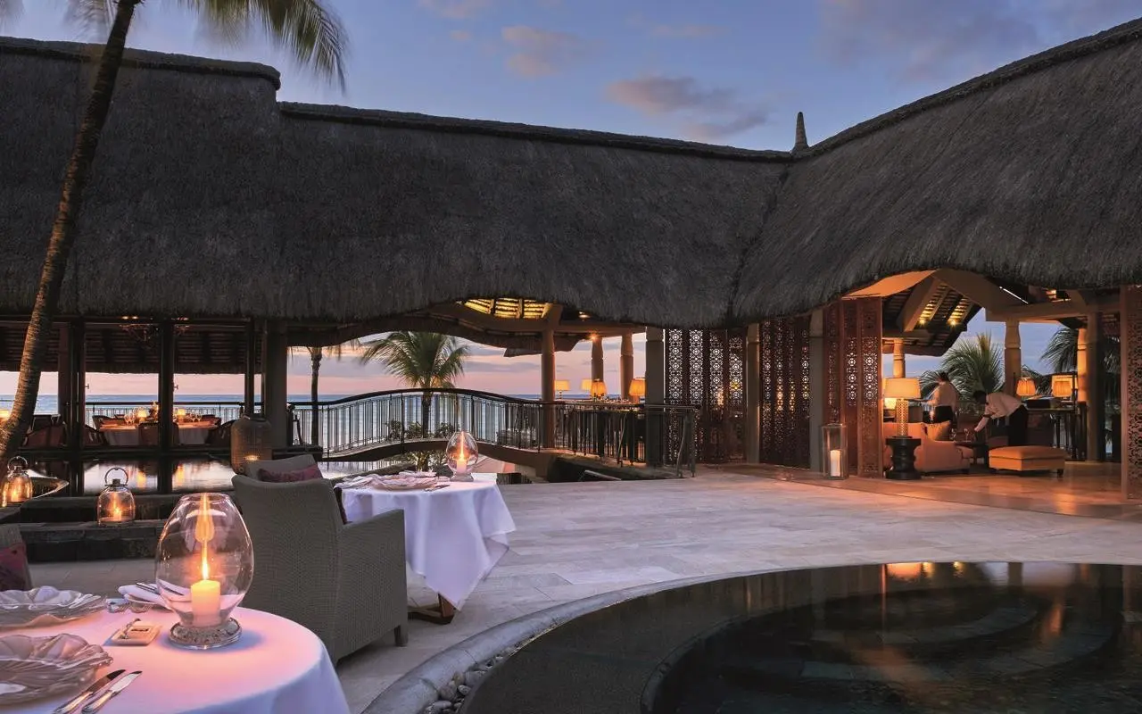 Royal Palm Beachcomber Luxury — ROYAL PALM BEACHCOMBER LUXURY