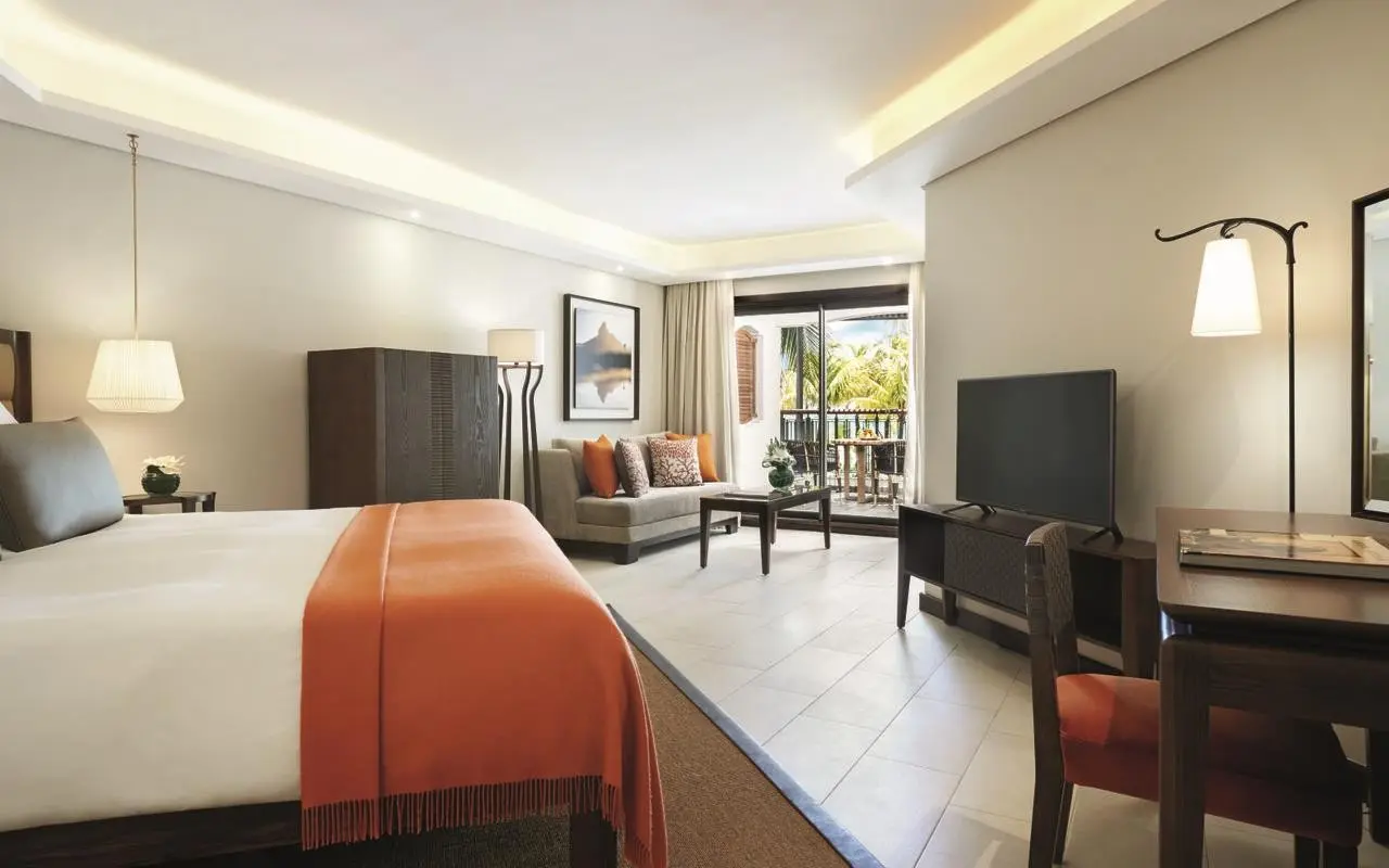 Royal Palm Beachcomber Luxury — ROYAL PALM BEACHCOMBER LUXURY