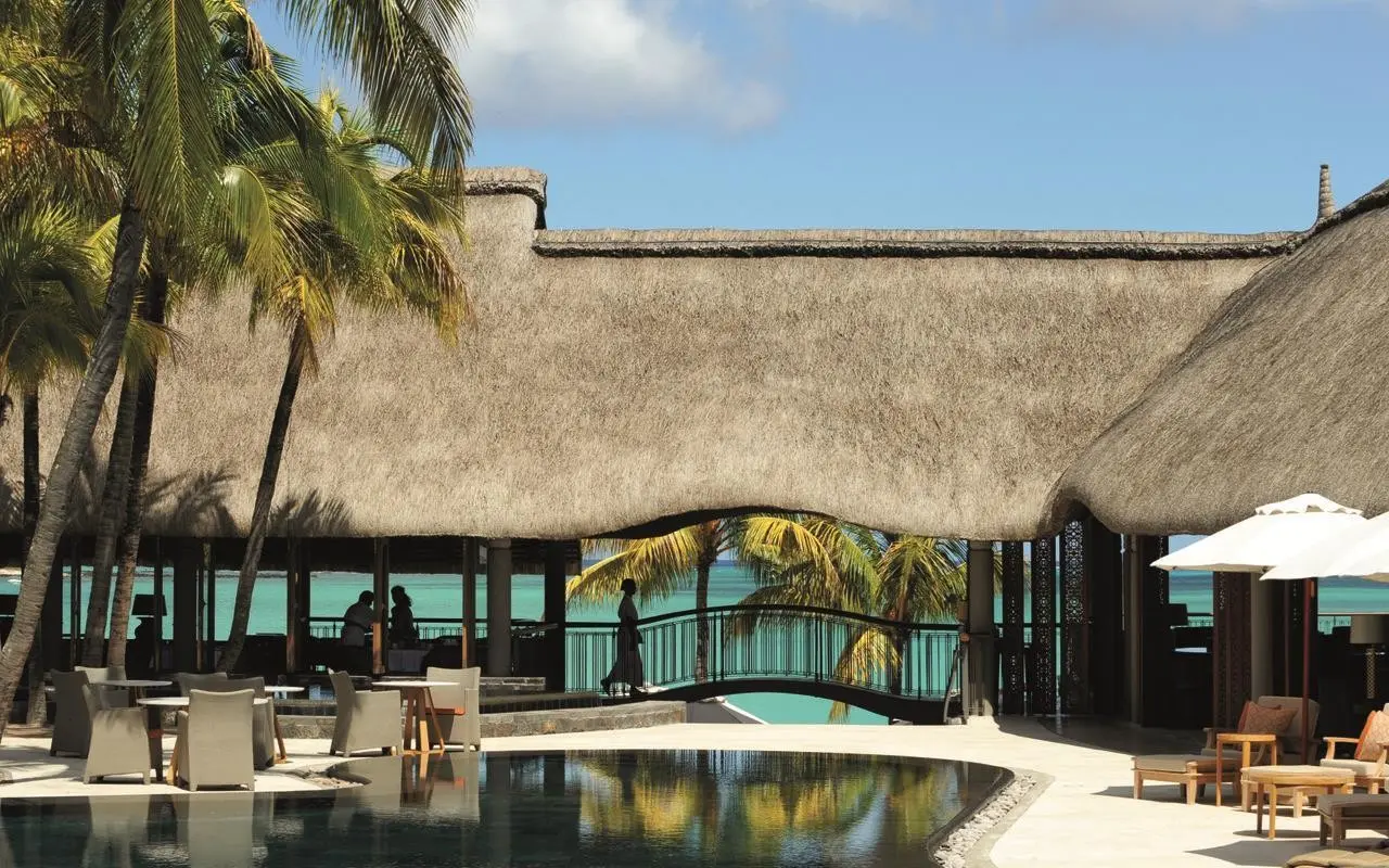 Royal Palm Beachcomber Luxury — ROYAL PALM BEACHCOMBER LUXURY