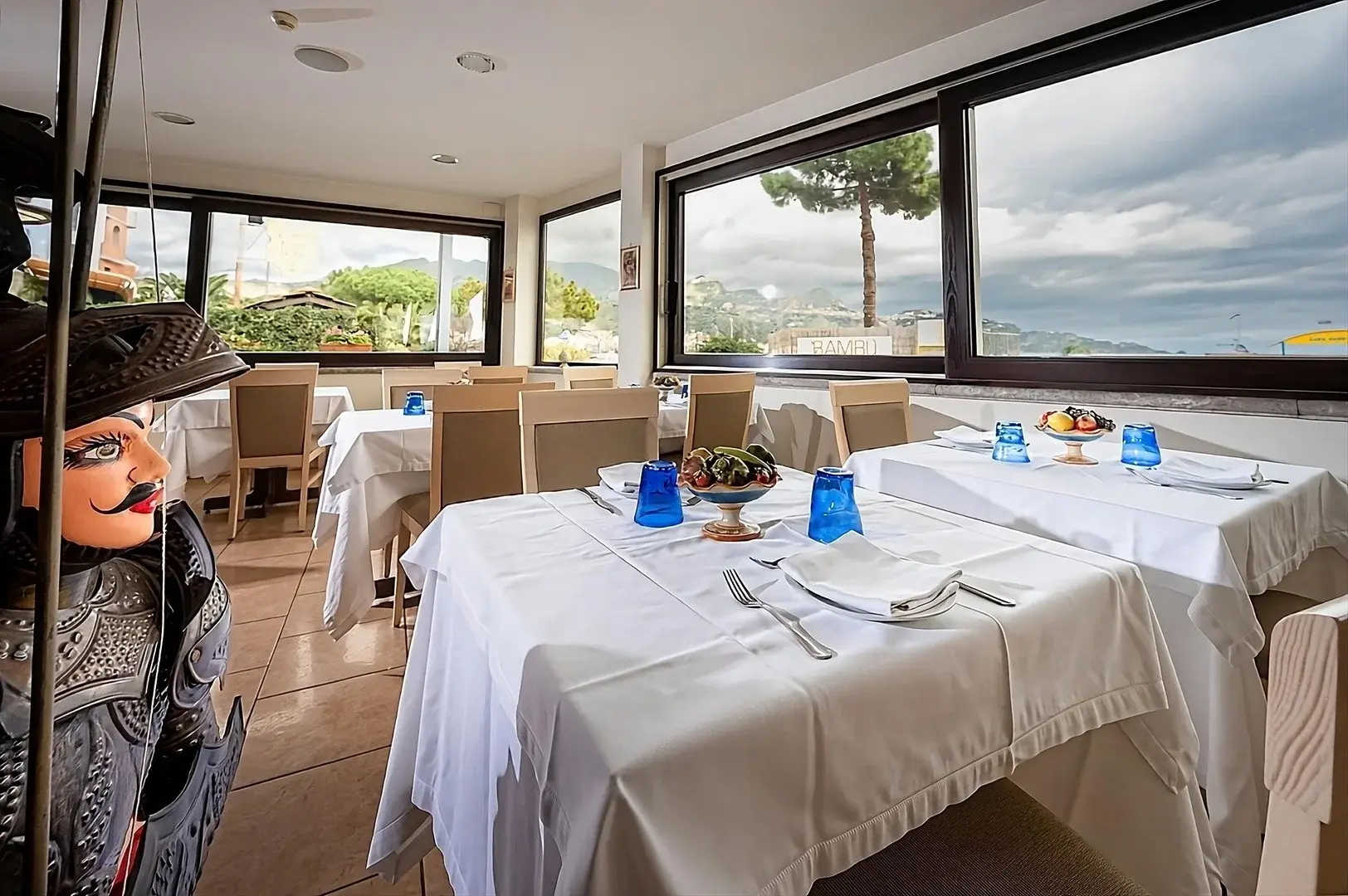Restauracja i jedzenie w hotelu Sabbie d'oro Giardini Naxos