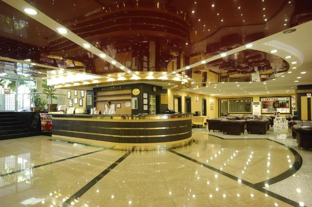 Restauracja i jedzenie w hotelu Sealine Suit Hotel