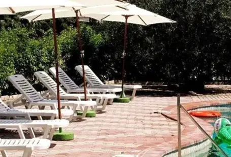 Basen w hotelu Skentos Hotel