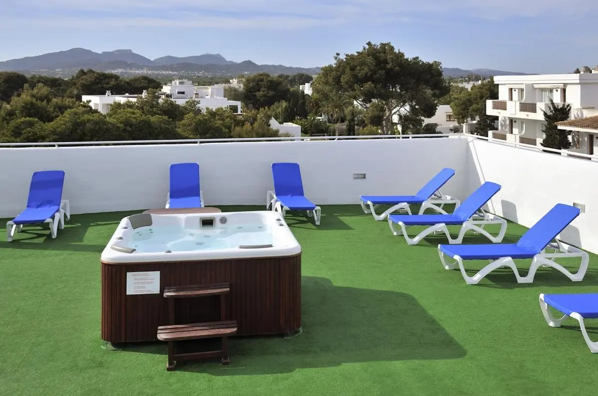 Sol Sun Beach Apartamentos — SOL CALA D'OR APARTMENTS
