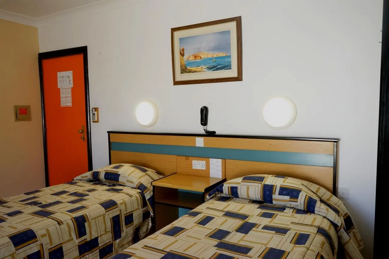 St. George's Park Hotel — ST. GEORGE'S PARK