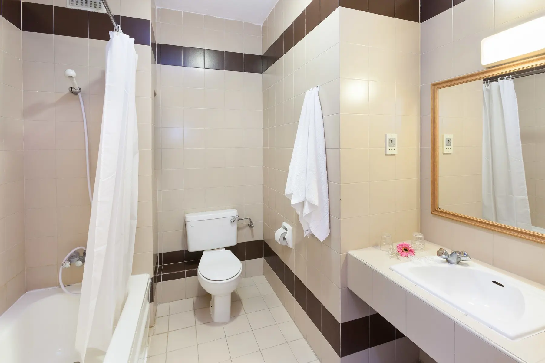 St. George's Park Hotel — ST. GEORGE'S PARK