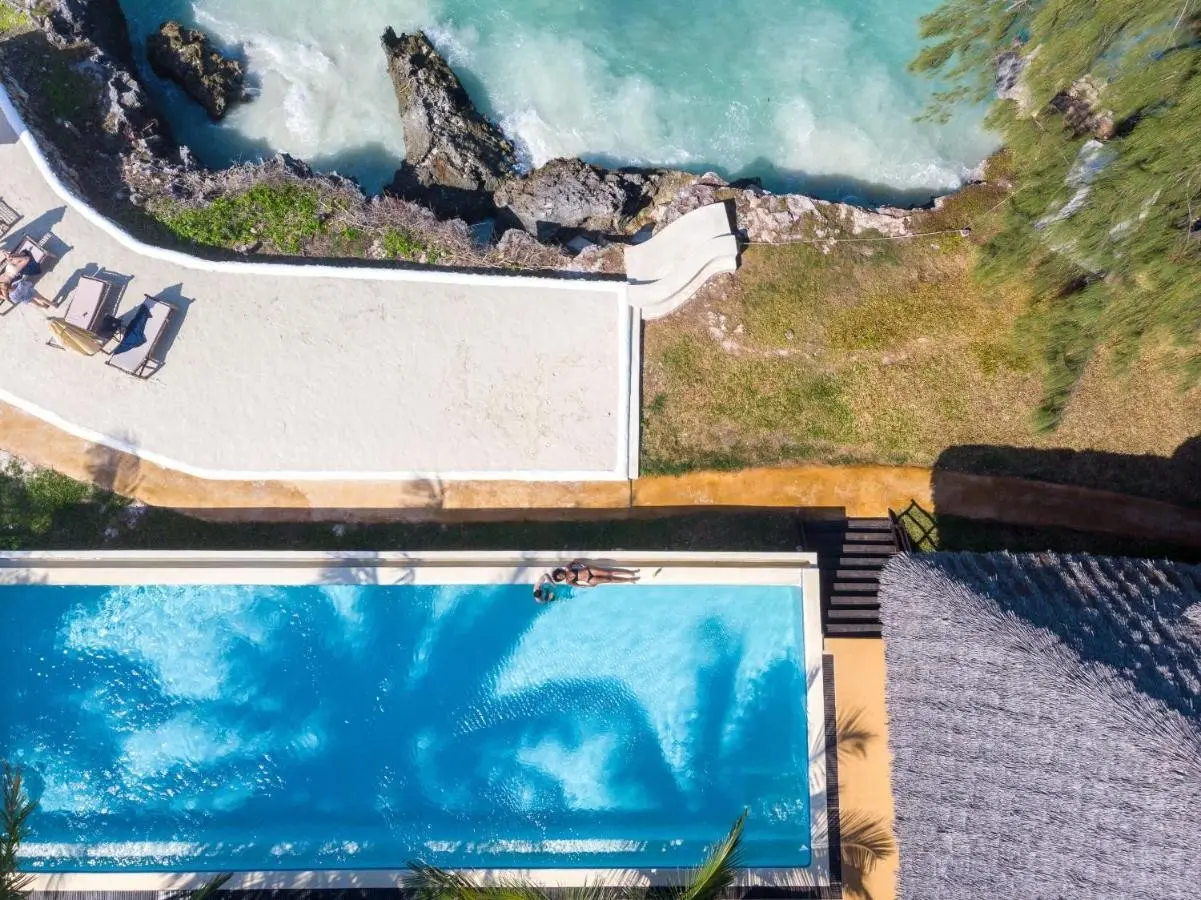 Sunshine Marina Lodge — SUNSHINE MARINA LODGE