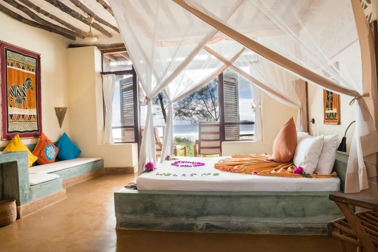 Sunshine Marina Lodge — SUNSHINE MARINA LODGE