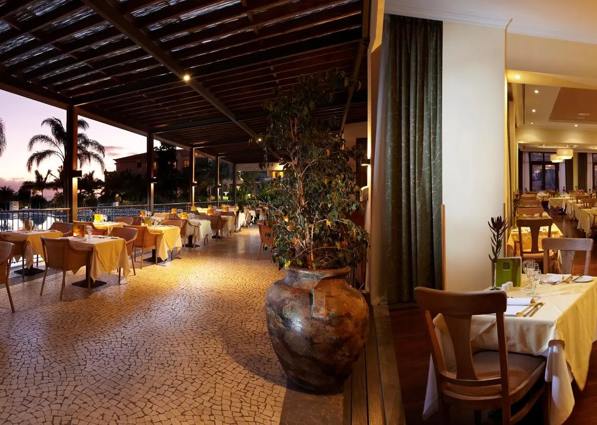 The Residence — THE RESIDENCE