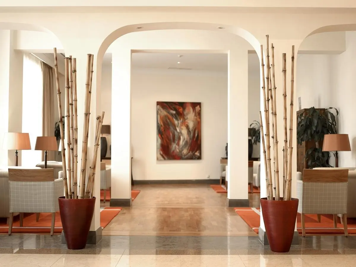 The Residence — THE RESIDENCE