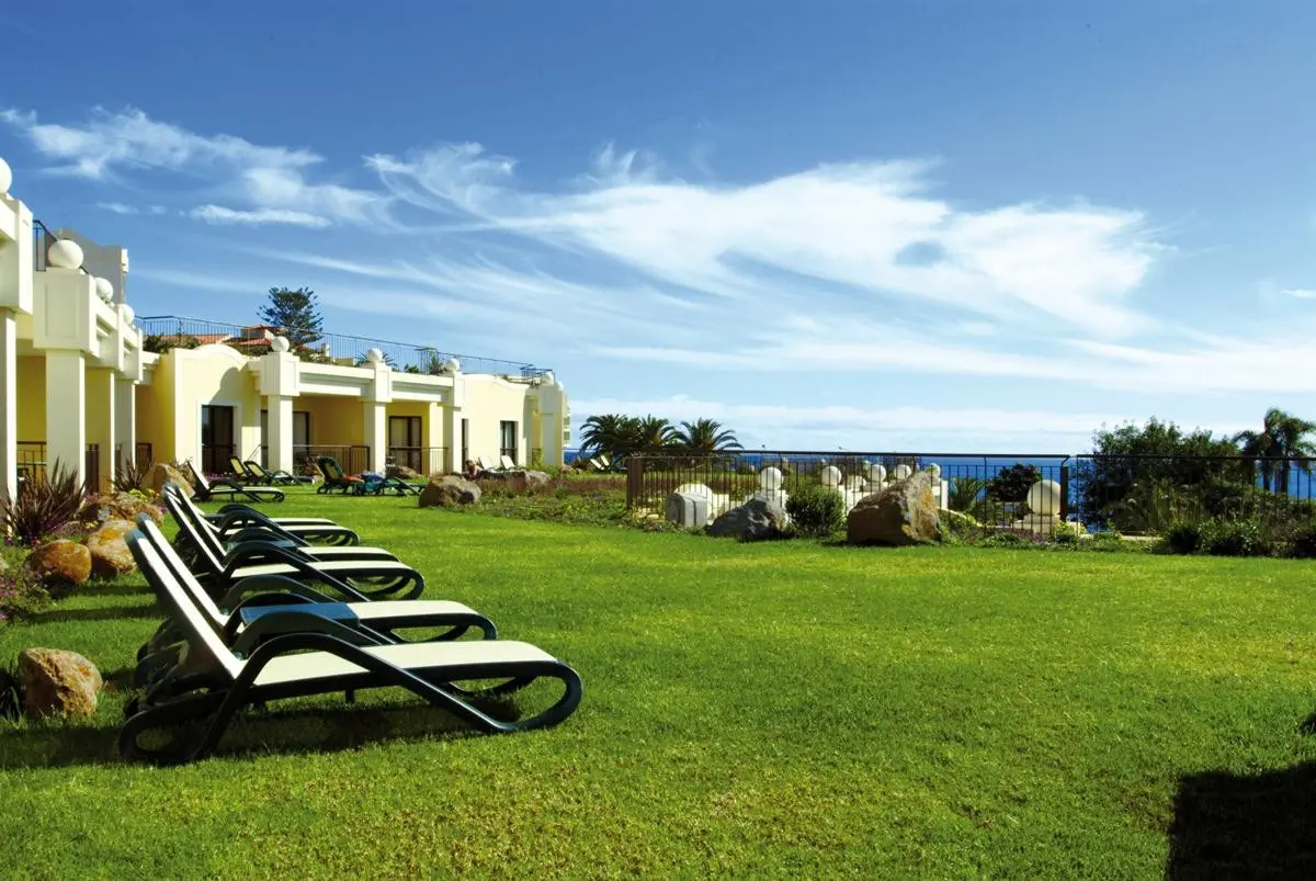 The Residence — THE RESIDENCE