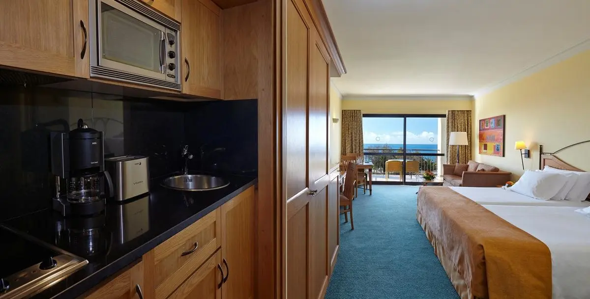 The Residence — THE RESIDENCE