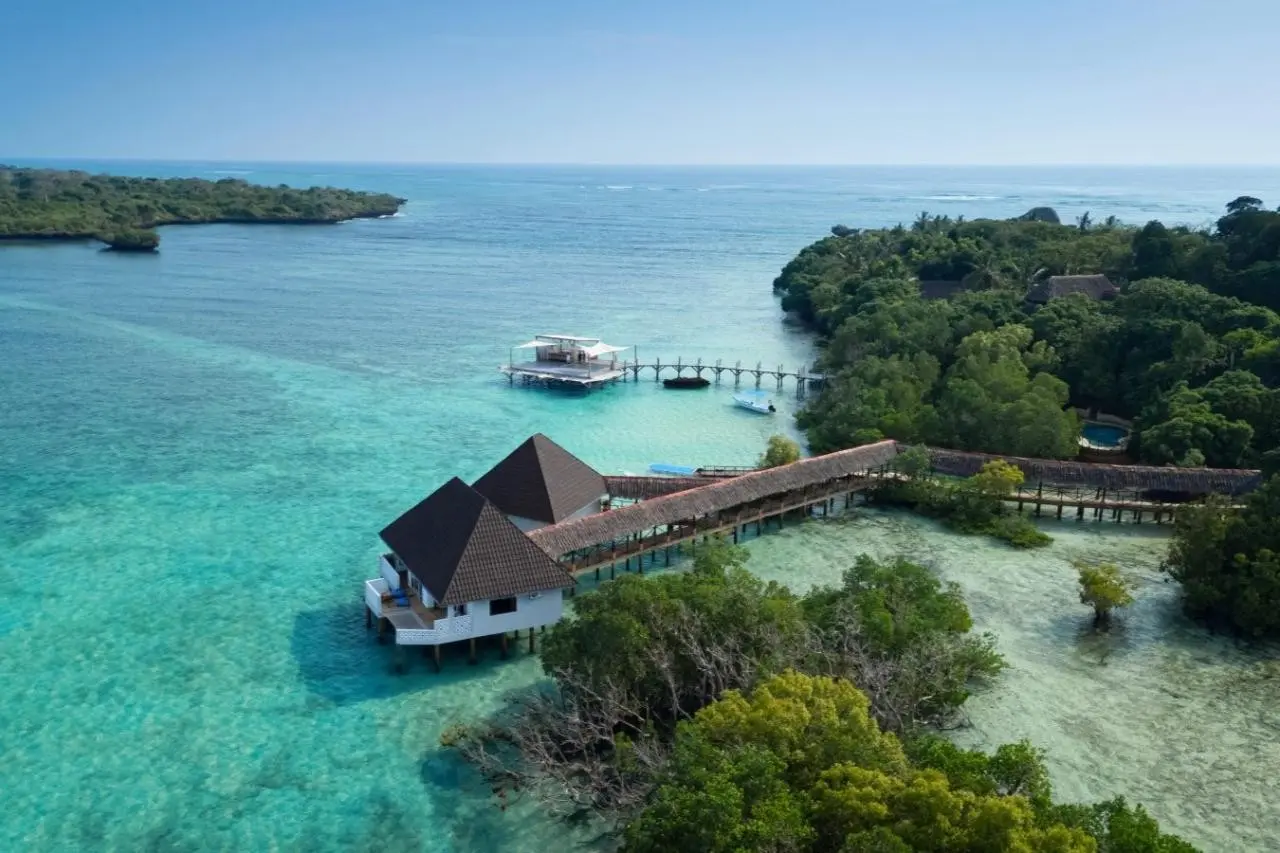 Plaża przy hotelu The Sands At Chale Island