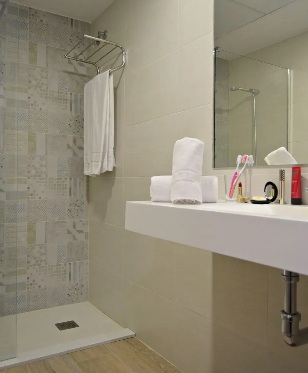 Tropic Relax — TROPIC RELAX