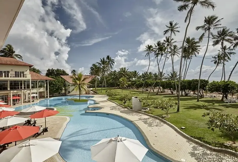 Basen w hotelu Turyaa Kalutara