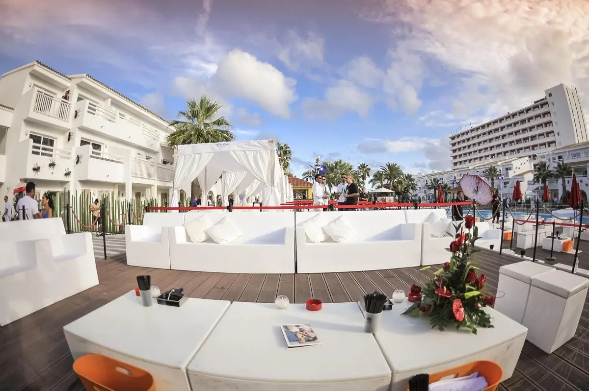 Ushuaia Ibiza Beach Hotel — USHUAIA IBIZA BEACH
