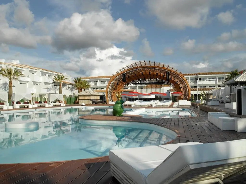 Ushuaia Ibiza Beach Hotel — USHUAIA IBIZA BEACH