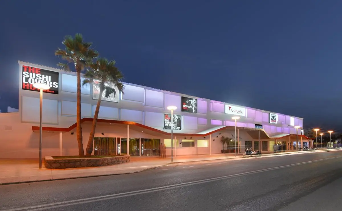 Ushuaia Ibiza Beach Hotel — USHUAIA IBIZA BEACH