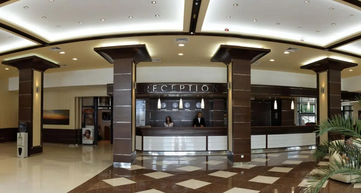 Lobby hotelu Vemara Beach