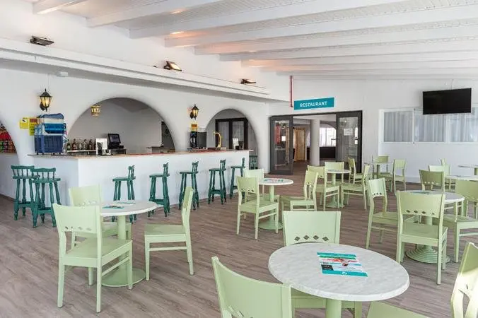 Restauracja i jedzenie w hotelu Vibra  Calima (ex Caleta)