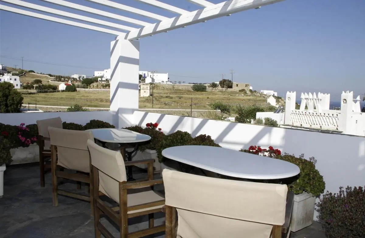 Vienoulas Garden — VIENOULAS GARDEN