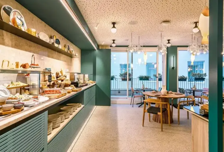 Restauracja i jedzenie w hotelu Vincci Bonjardim
