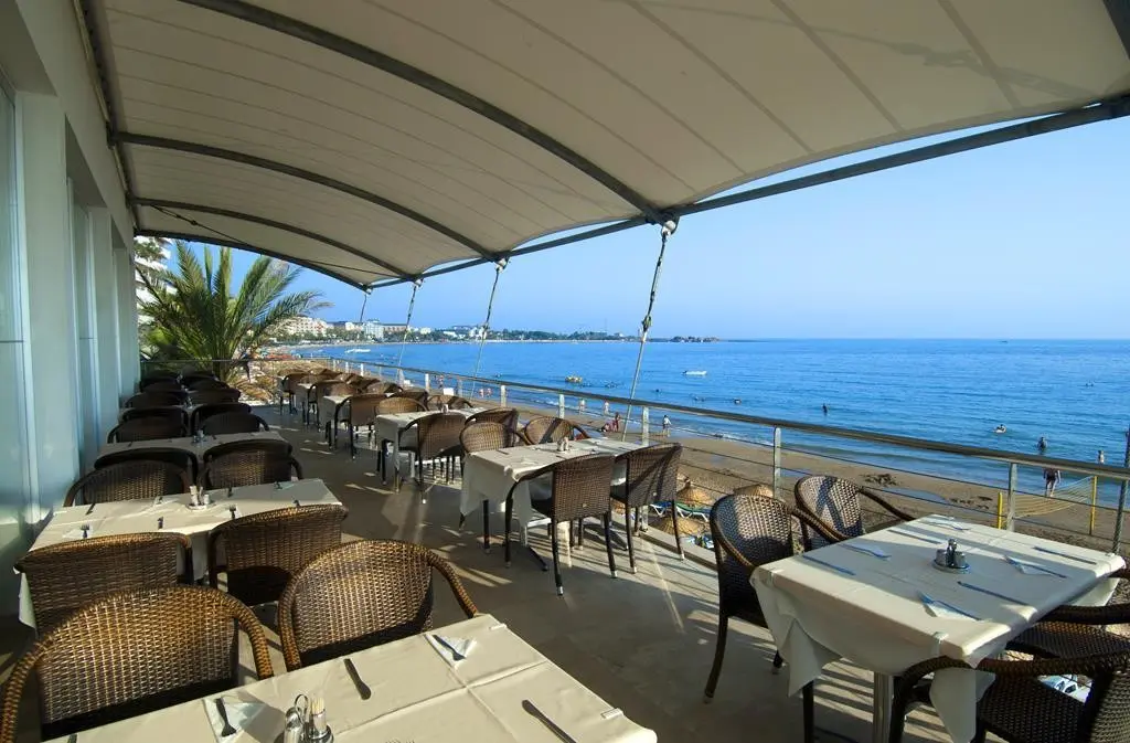 Yalihan Una — YALIHAN UNA