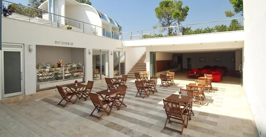 Yalihan Una — YALIHAN UNA