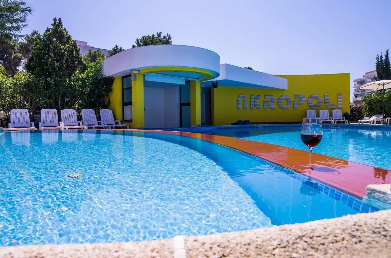 Akropoli — AKROPOLI