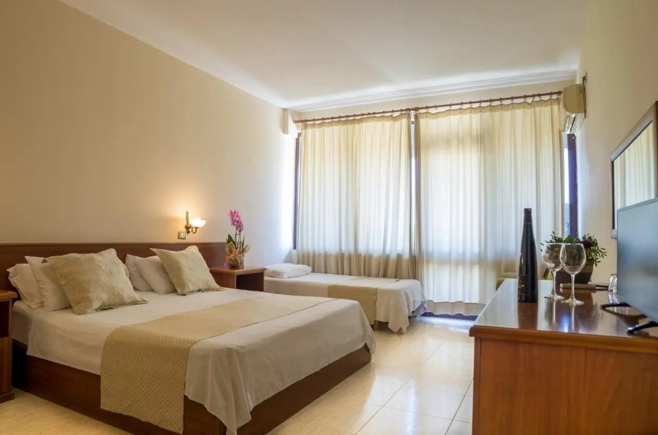 Akropoli — AKROPOLI