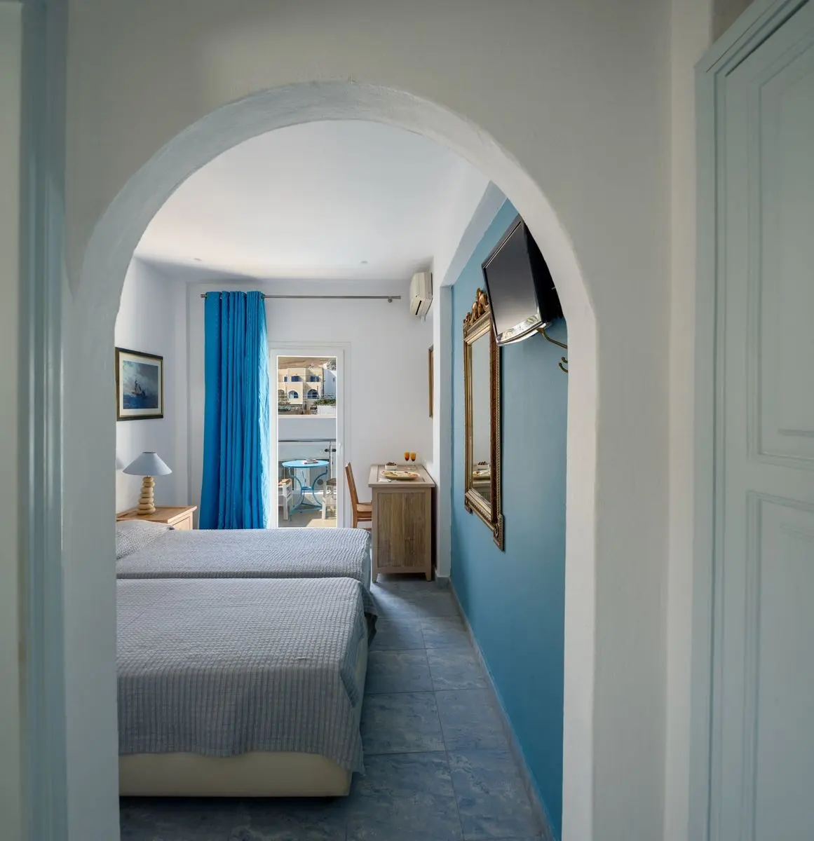 Alesahne Beach — ALESAHNE BEACH