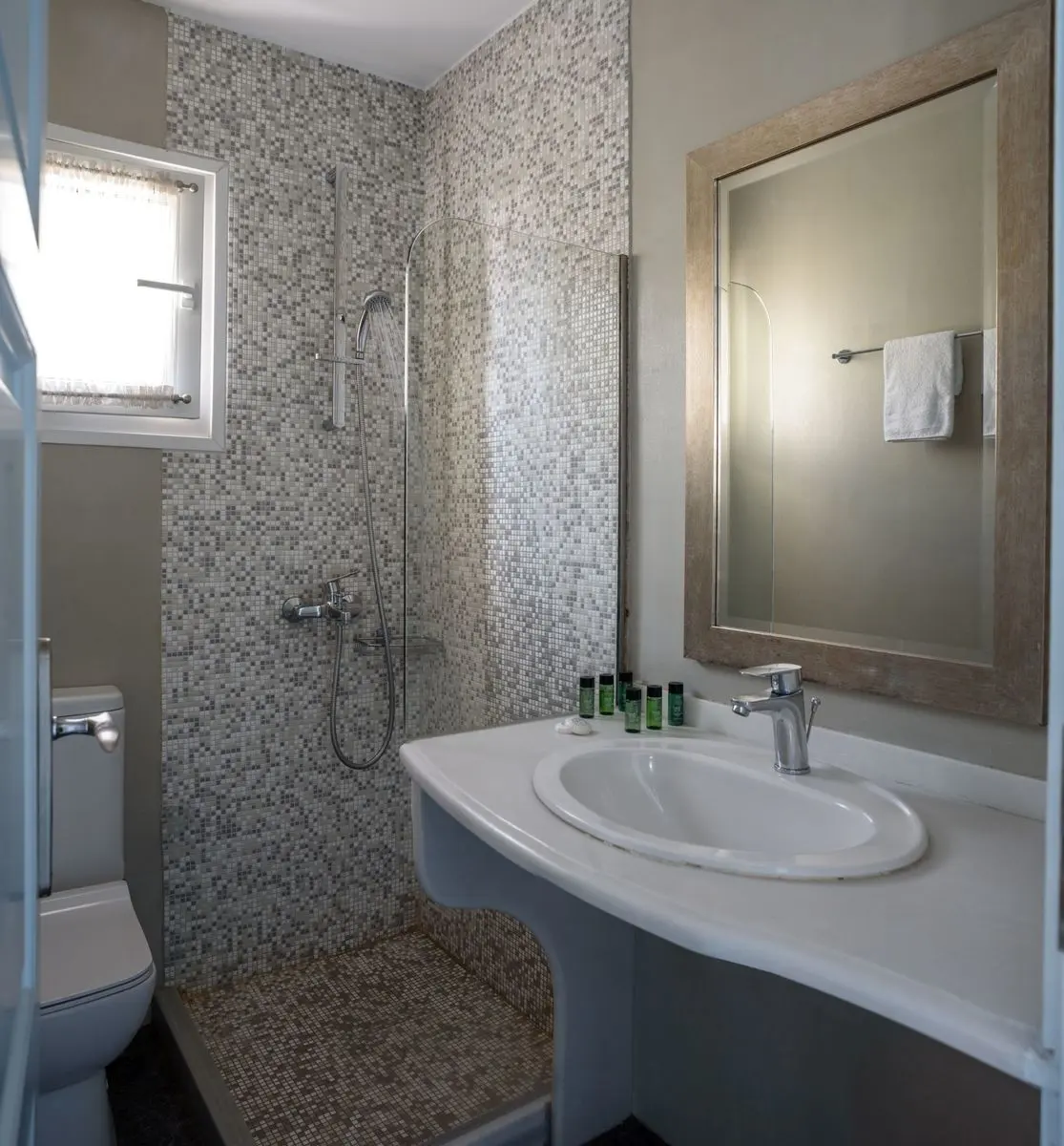 Alesahne Beach — ALESAHNE BEACH