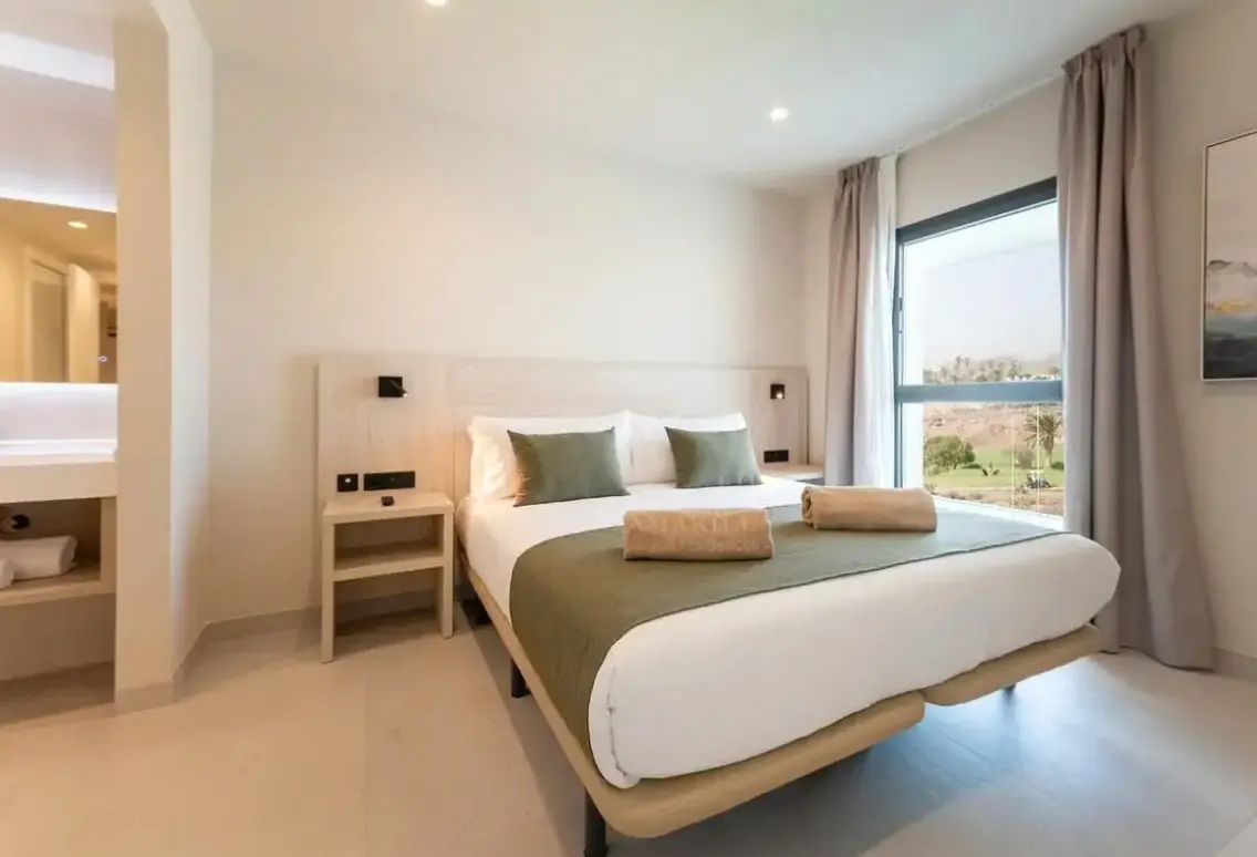 Pokój w hotelu Amarilla Golf Residences