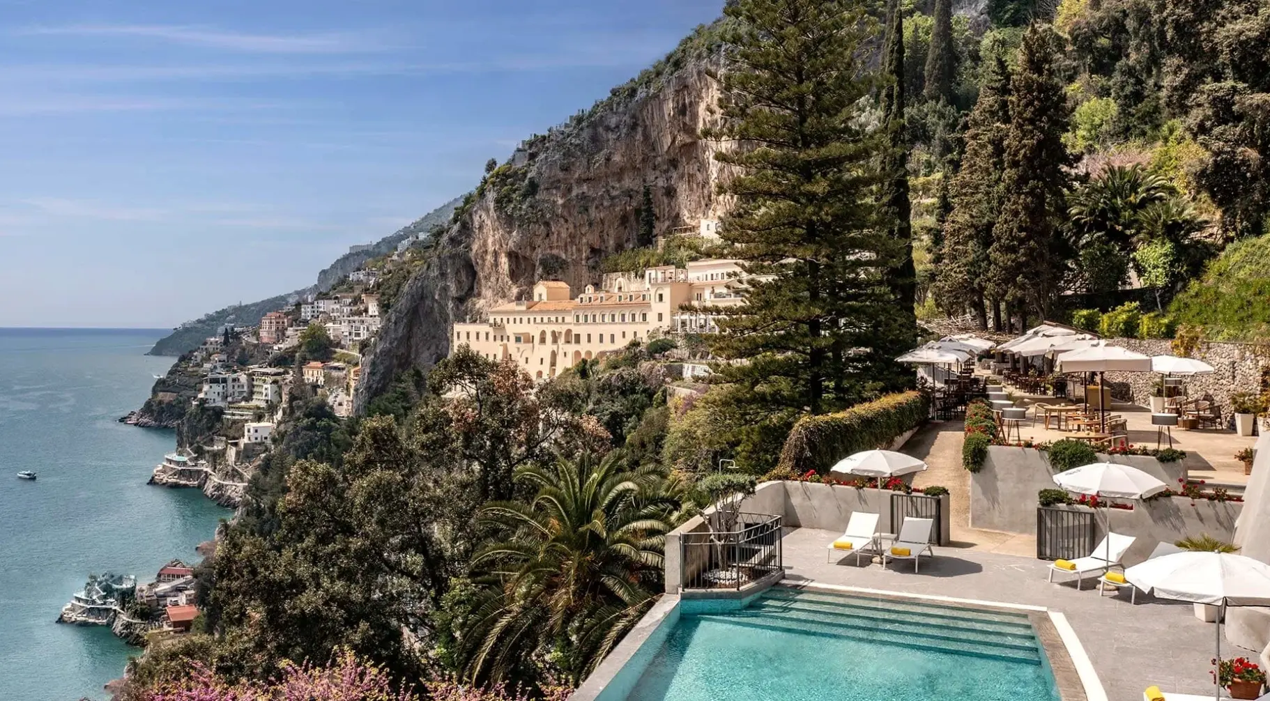 Basen w hotelu Anantara Convento di Amalfi Grand Hotel