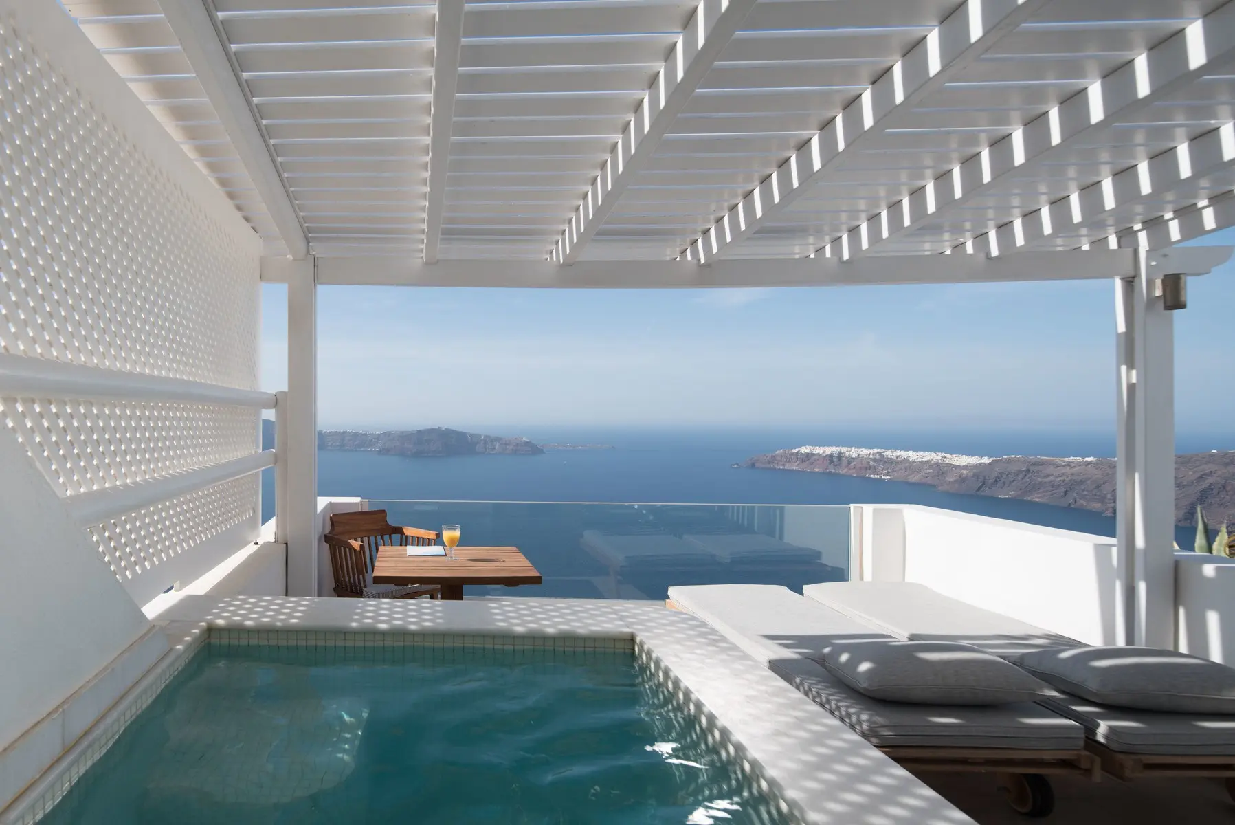 Basen w hotelu Andromeda Villas & Spa Resort