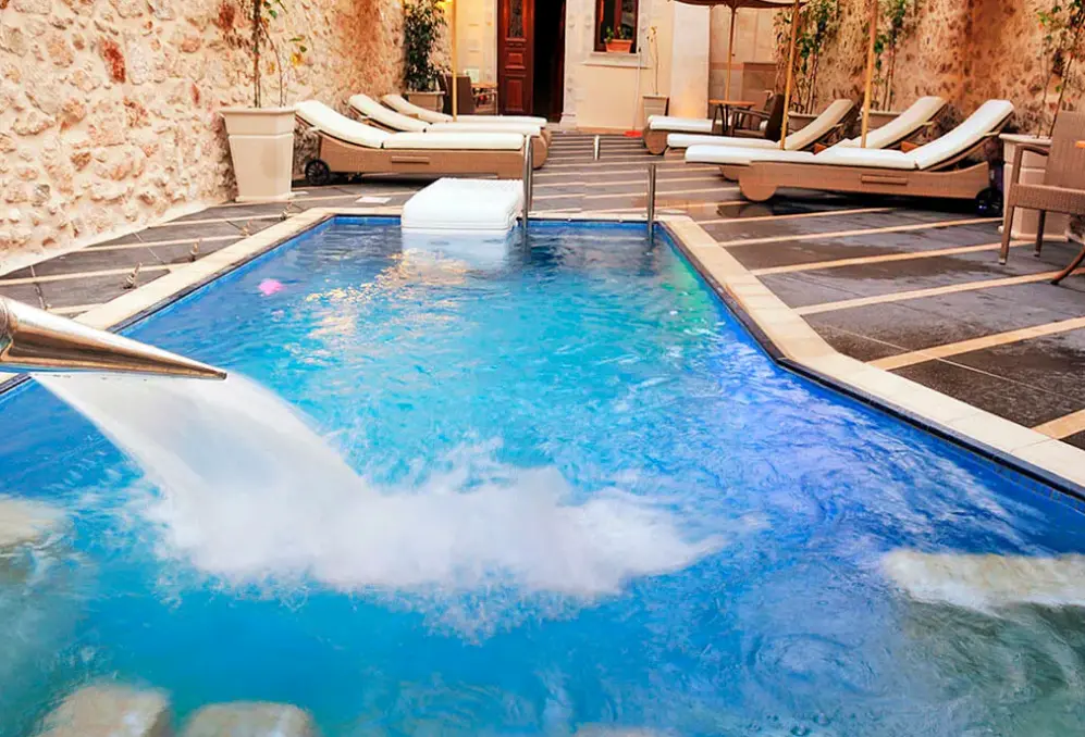 Basen w hotelu Antica Dimora Suites