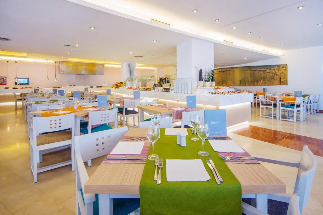 Aparthotel Fontanellas Playa — FONTANELLAS PLAYA APARTHOTEL