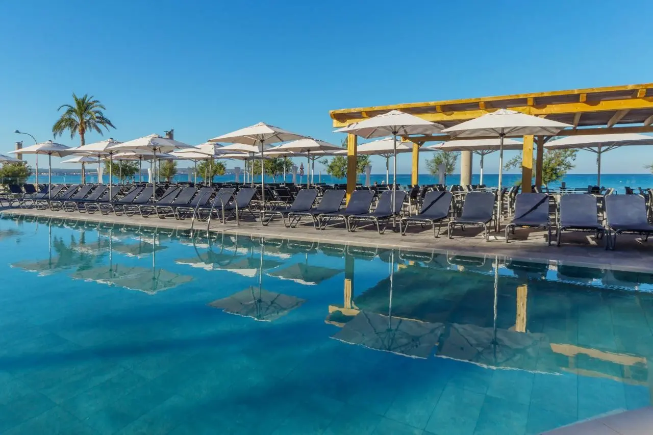 Aparthotel Fontanellas Playa — FONTANELLAS PLAYA APARTHOTEL