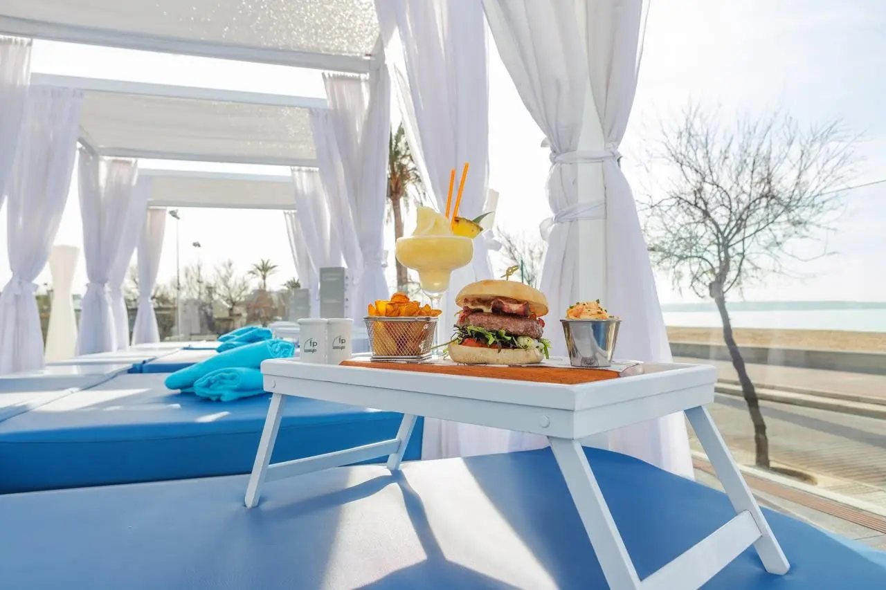 Aparthotel Fontanellas Playa — FONTANELLAS PLAYA APARTHOTEL