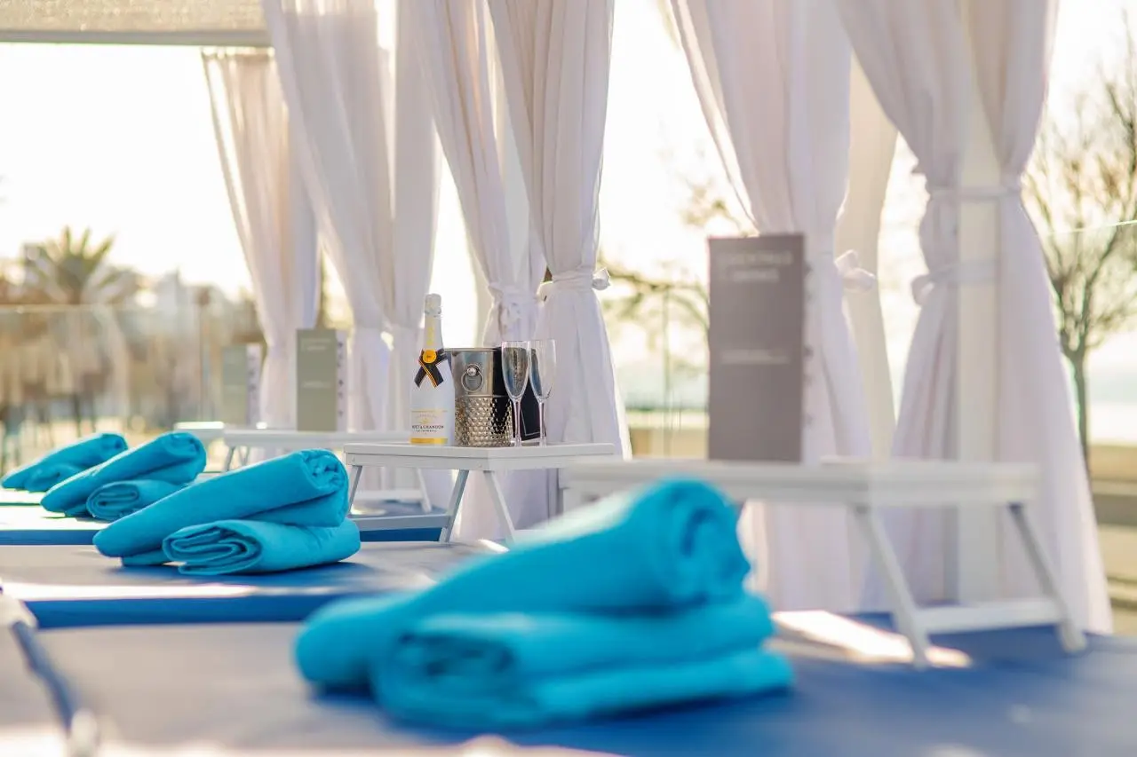 Aparthotel Fontanellas Playa — FONTANELLAS PLAYA APARTHOTEL