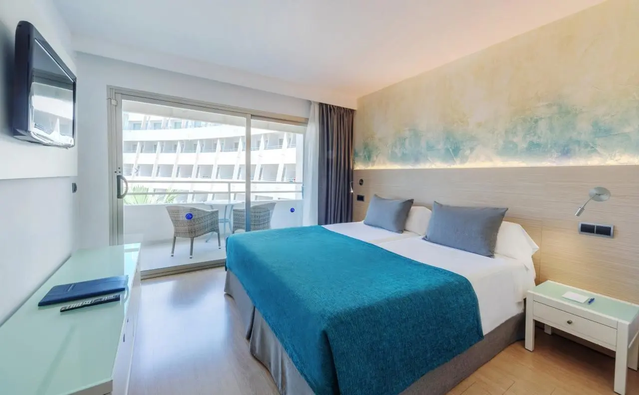 Aparthotel Fontanellas Playa — FONTANELLAS PLAYA APARTHOTEL