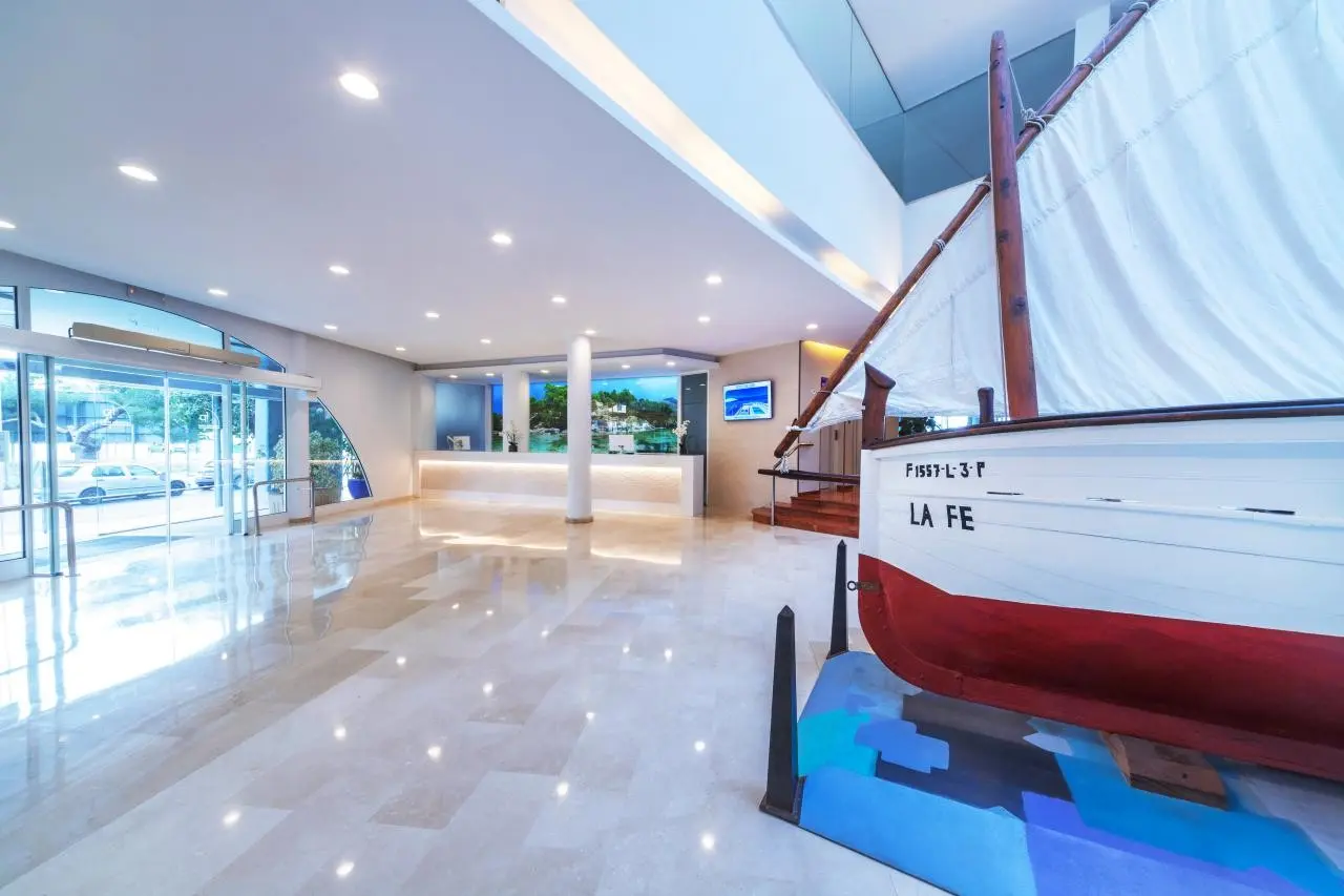 Aparthotel Fontanellas Playa — FONTANELLAS PLAYA APARTHOTEL