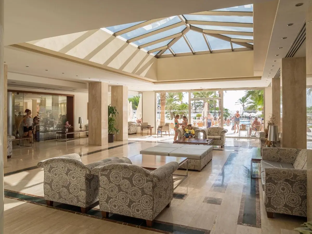 Aparthotel Playa Dorada — APARTHOTEL PLAYA DORADA